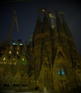 サグラダファミリア 夜の顔 みゅうマドリッド みゅうバルセロナブログ オプショナルツアー 現地ツアーの みゅう