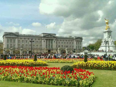 イギリス バッキンガム宮殿の観光 見所について 現地オプショナルツアーの みゅう
