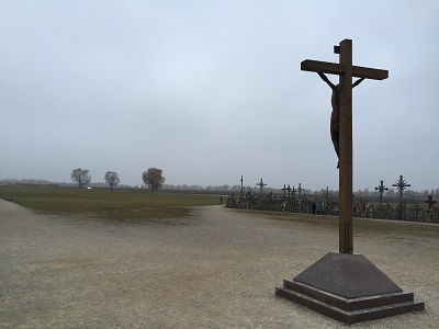 リトアニアの聖地 十字架の丘 みゅうロンドンさんの旅行ブログ トラベルコ