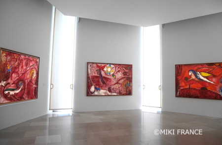 ため息モノの絵画に囲まれる ニース シャガール美術館 みゅうパリブログ オプショナルツアー 現地ツアーの みゅう