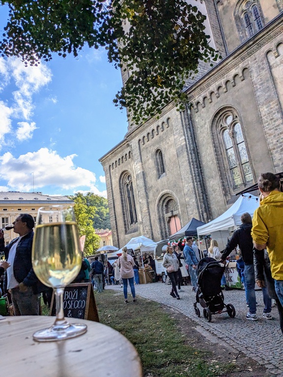 Karlin wine